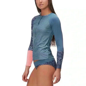 Carve Designs Kona Rashguard Size Small EUC